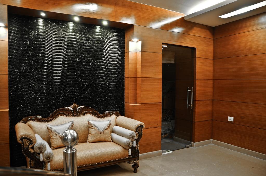 Hotel Vanson Villa - Near Connaught Place Nueva Delhi Exterior foto