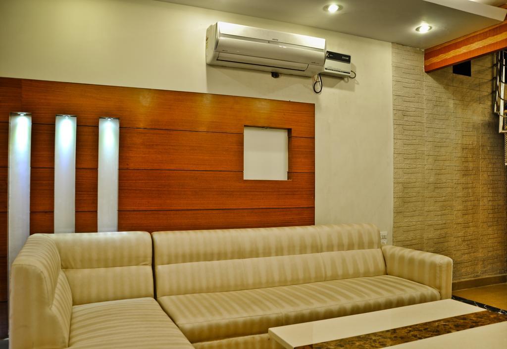 Hotel Vanson Villa - Near Connaught Place Nueva Delhi Exterior foto