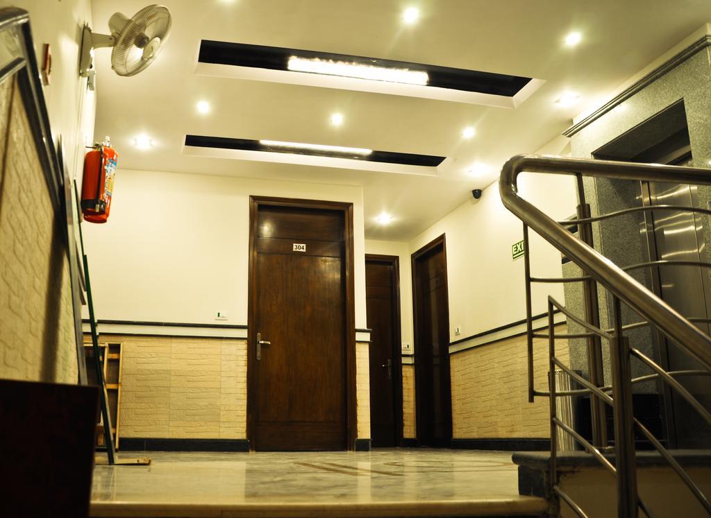 Hotel Vanson Villa - Near Connaught Place Nueva Delhi Exterior foto